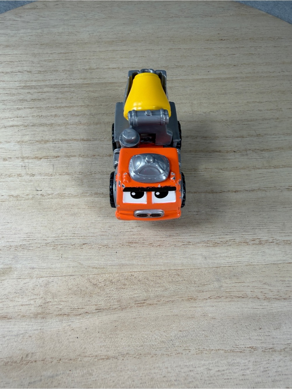 Tonka Chuck & Friends Spill Cement Mixer Truck Orange Diecast 2000 Maisto Hasbro